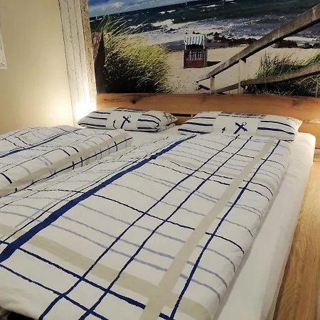 E12-002 Heiligenhafen